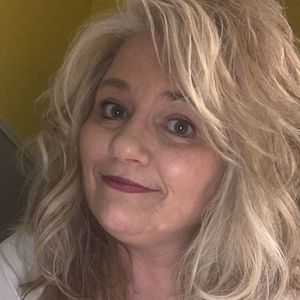 Meet your Posher, Michele